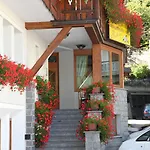 Bed & Breakfast Bresidence Edelweiss Isolaccia